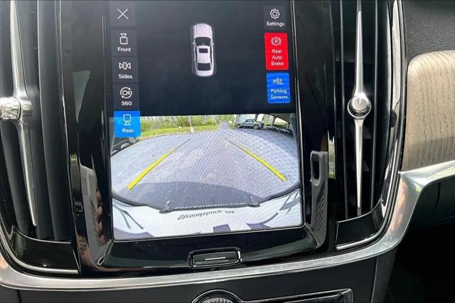 2023 Volvo S90 B6 Plus