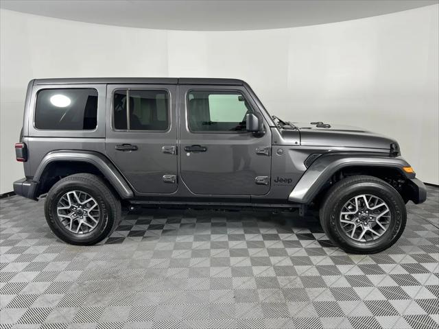 2025 Jeep Wrangler 4-Door Sahara 4x4