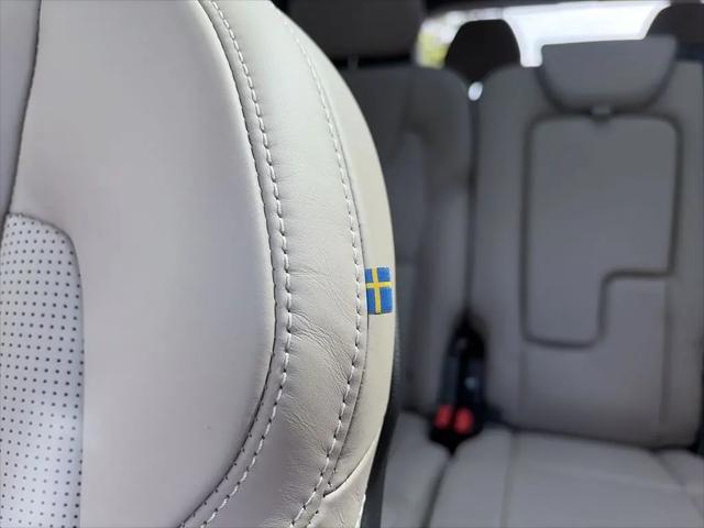 2026 Volvo XC90 Plug-In Hybrid Ultra, T8 AWD, Electric/Gasoline, Bright, 7 Seats