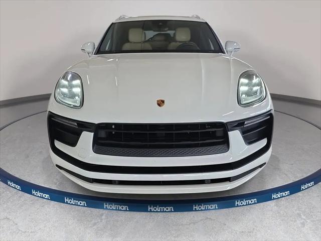 2022 Porsche Macan Macan