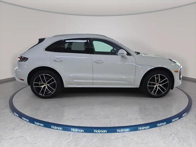 2022 Porsche Macan Macan