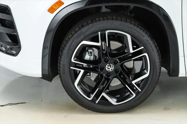 2026 Volkswagen Tiguan SEL R-Line Turbo