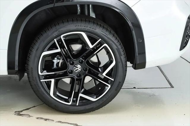 2026 Volkswagen Tiguan SEL R-Line Turbo