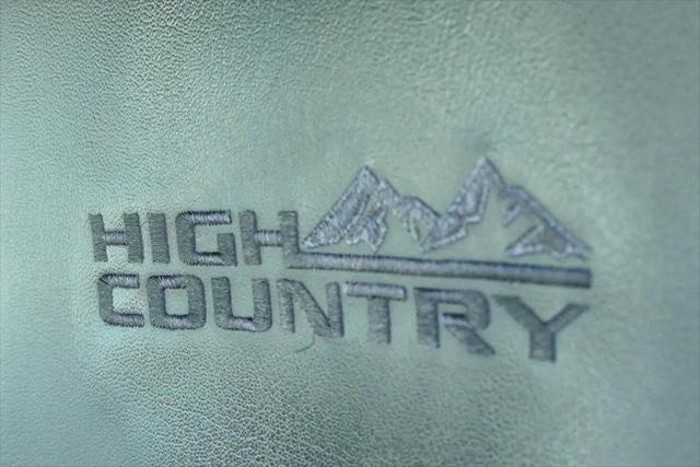 2022 Chevrolet Silverado 1500 4WD Crew Cab Short Bed High Country