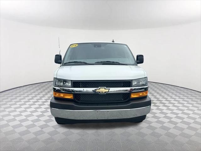 2025 Chevrolet Express Passenger RWD 3500 Extended Wheelbase LT