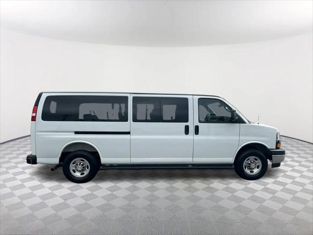 2025 Chevrolet Express Passenger RWD 3500 Extended Wheelbase LT