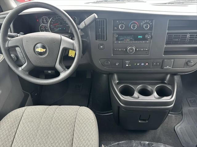2025 Chevrolet Express Passenger RWD 3500 Extended Wheelbase LT