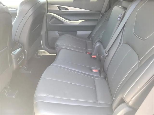 2023 INFINITI QX60 LUXE AWD