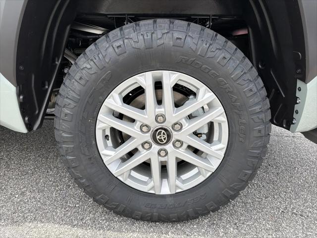 2026 Toyota Tundra SR5 CrewMax 5.5' Bed