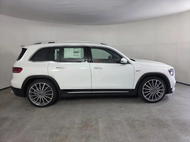 2026 Mercedes-Benz GLB 4MATIC