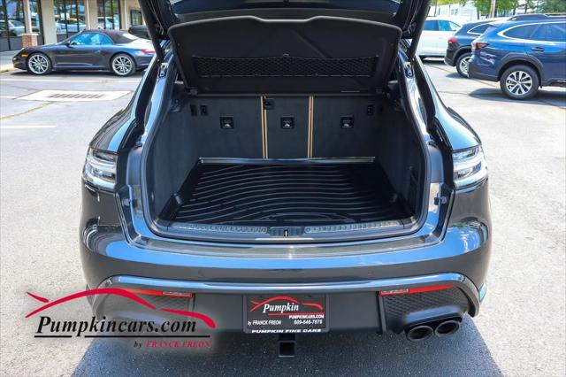 2023 Porsche Macan T