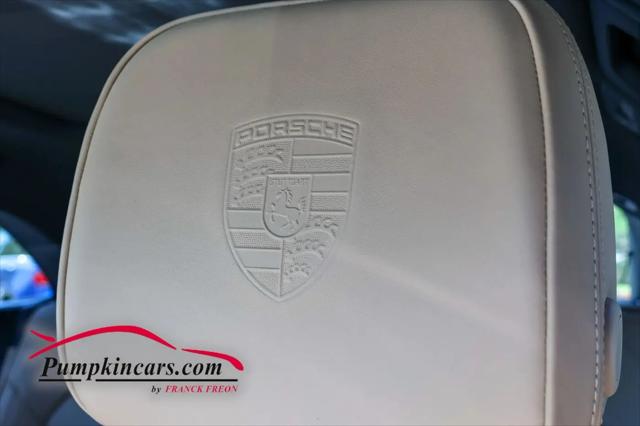 2023 Porsche Macan T