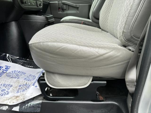 2016 Chevrolet Express LT