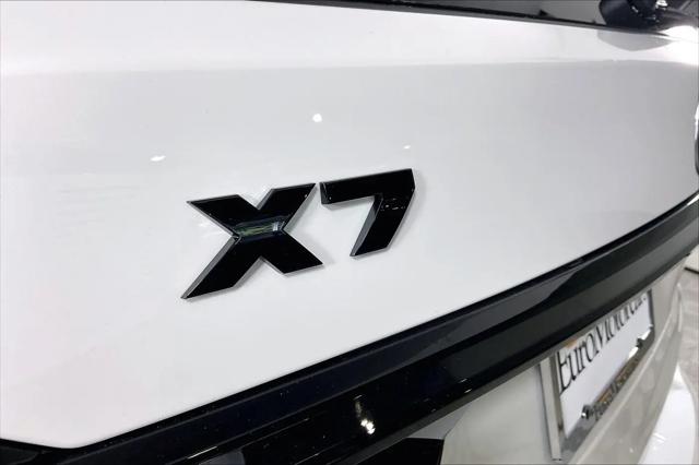2027 BMW X7 M60i