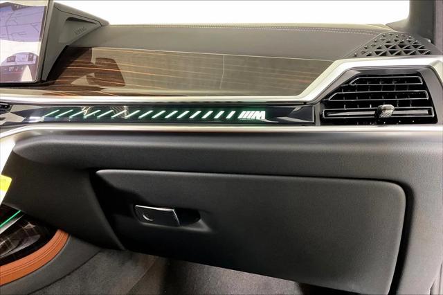 2027 BMW X7 M60i