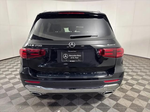 2026 Mercedes-Benz GLB 4MATIC