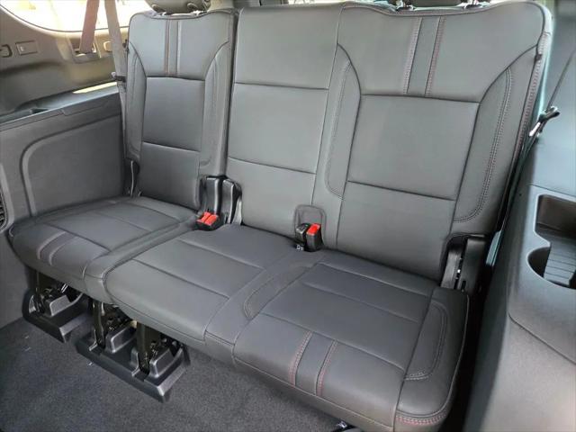2026 Chevrolet Suburban RST, 4WD