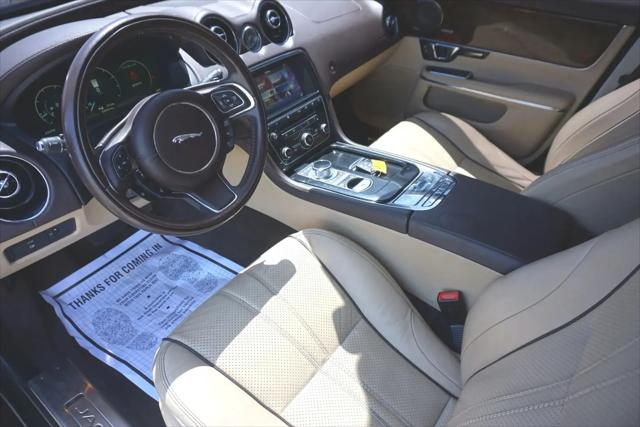 2016 Jaguar XJ R-Sport