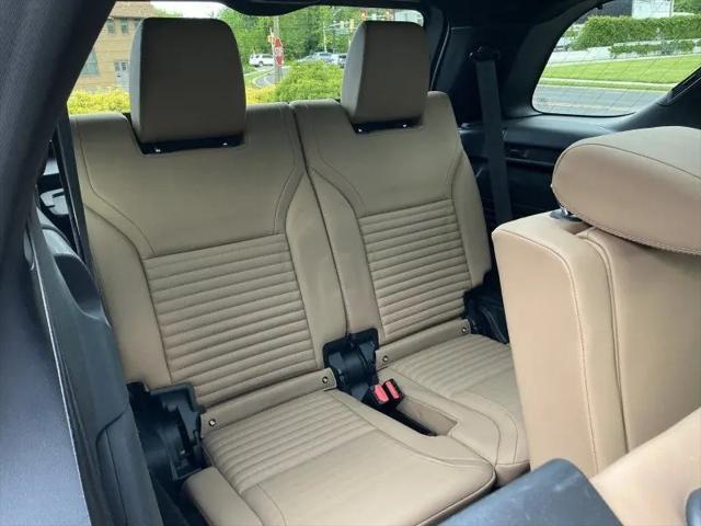 2023 Land Rover Discovery P360 S R-Dynamic