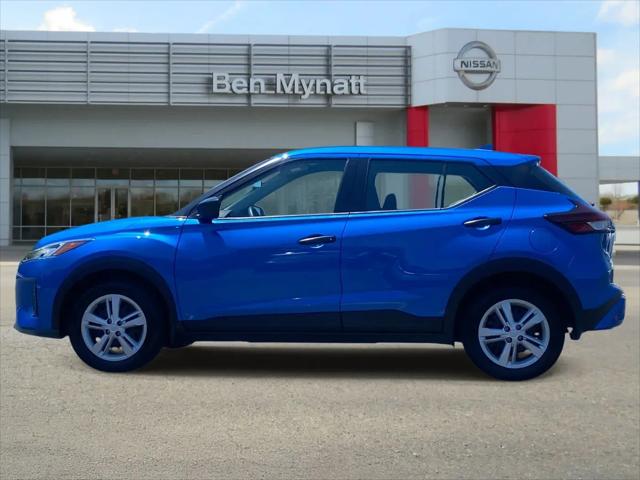 2025 Nissan Kicks S
