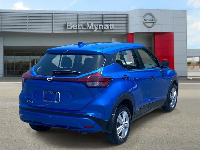 2025 Nissan Kicks S