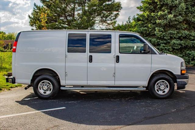 2022 Chevrolet Express Cargo Van RWD 2500 Regular Wheelbase WT