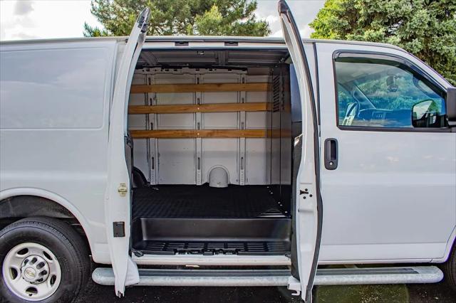 2022 Chevrolet Express Cargo Van RWD 2500 Regular Wheelbase WT