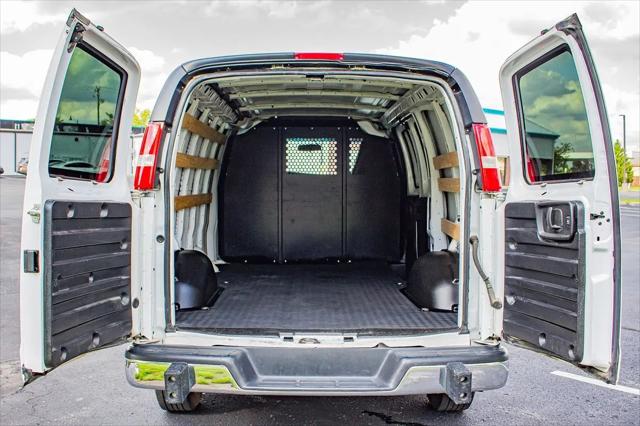 2022 Chevrolet Express Cargo Van RWD 2500 Regular Wheelbase WT