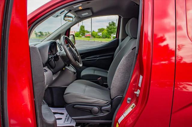 2017 Nissan NV200 SV