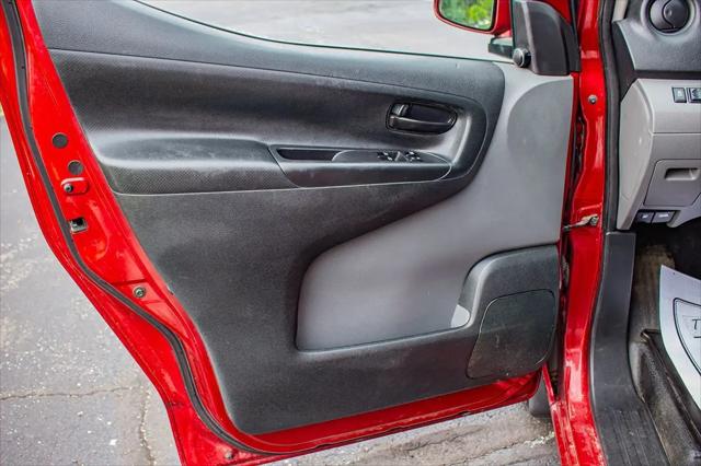 2017 Nissan NV200 SV