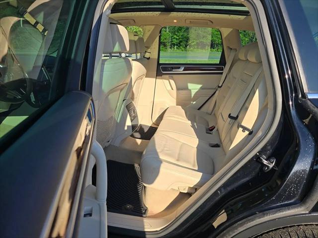 2013 Volkswagen Touareg TDI Lux