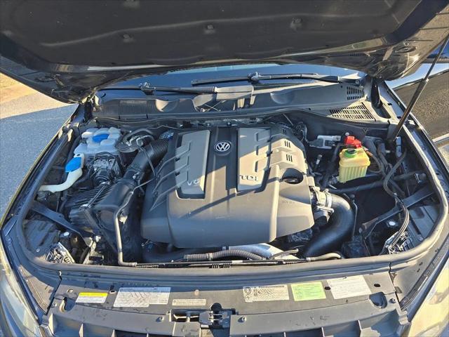 2013 Volkswagen Touareg TDI Lux