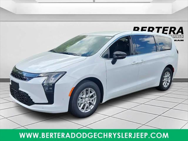 2027 Chrysler Pacifica Select for sale in Westfield, MA