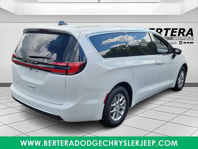 2027 Chrysler Pacifica Select