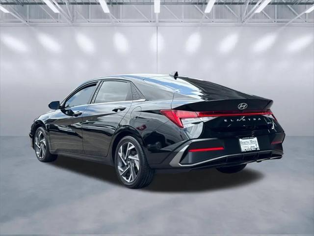 2025 Hyundai Elantra Hybrid Limited