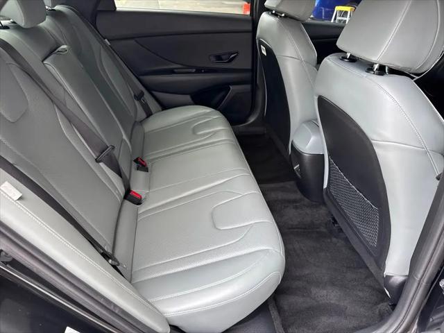 2025 Hyundai Elantra Hybrid Limited