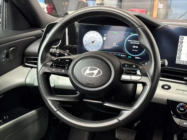 2025 Hyundai Elantra Hybrid Limited
