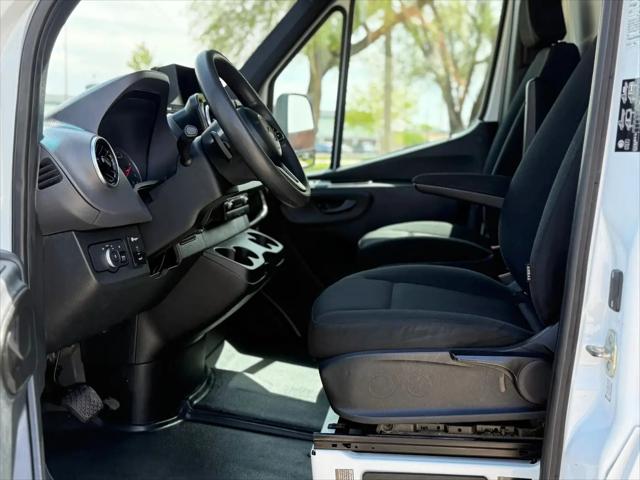 2019 Mercedes-Benz Sprinter 4500 Chassis Standard Roof V6