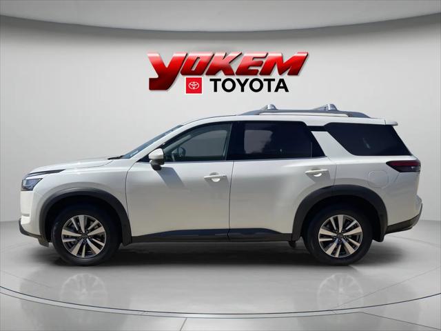 2022 Nissan Pathfinder SL 2WD