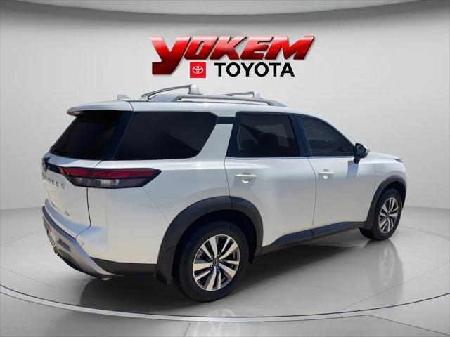 2022 Nissan Pathfinder SL 2WD