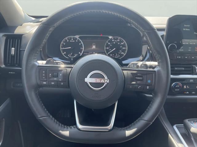 2022 Nissan Pathfinder SL 2WD