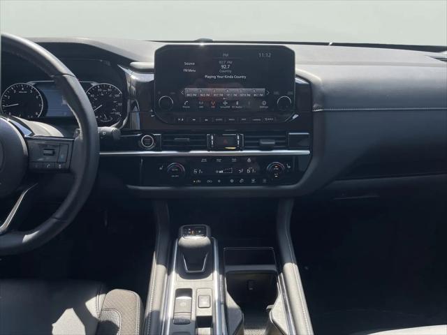2022 Nissan Pathfinder SL 2WD