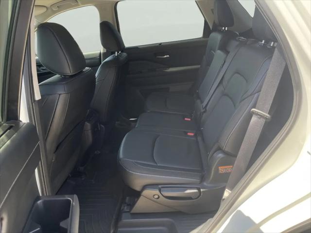 2022 Nissan Pathfinder SL 2WD