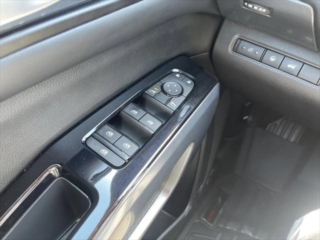2022 Nissan Pathfinder SL 2WD