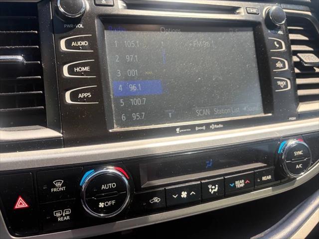 2016 Toyota Highlander LE V6