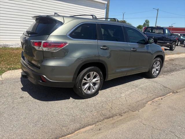 2016 Toyota Highlander LE V6