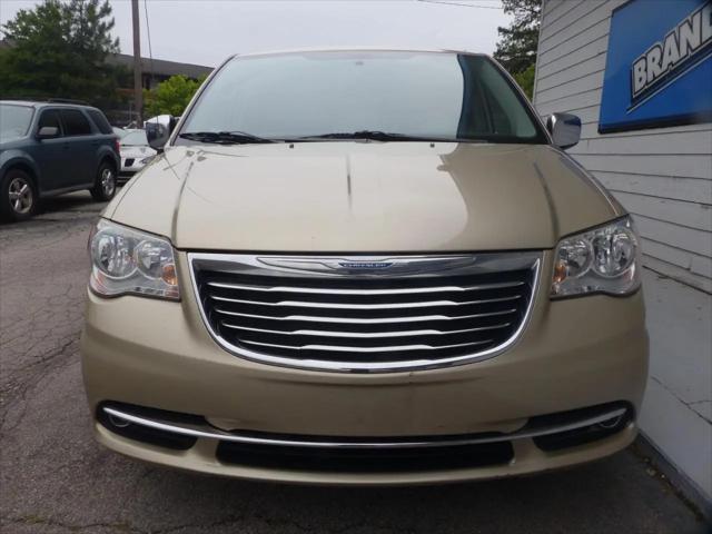 2011 Chrysler Town & Country Touring-L