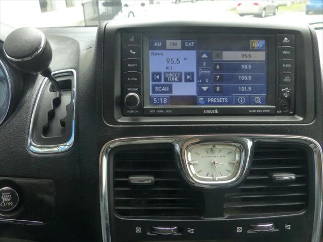 2011 Chrysler Town & Country Touring-L