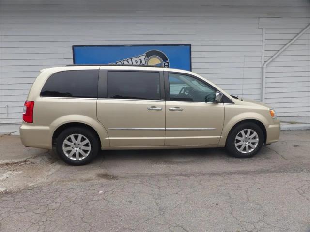2011 Chrysler Town & Country Touring-L