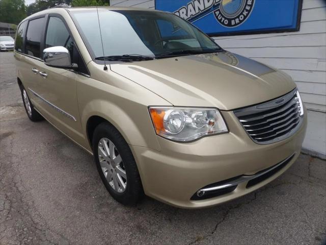 2011 Chrysler Town & Country Touring-L